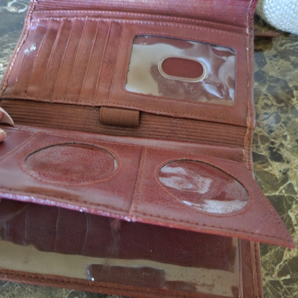 GUC Fossil leather Wallet - Picture 6 of 9